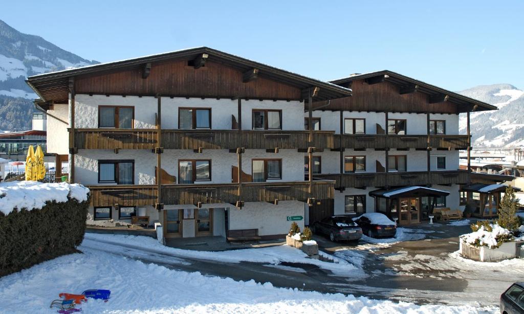 Gastehaus Daum Pensionat Fügen Exteriör bild